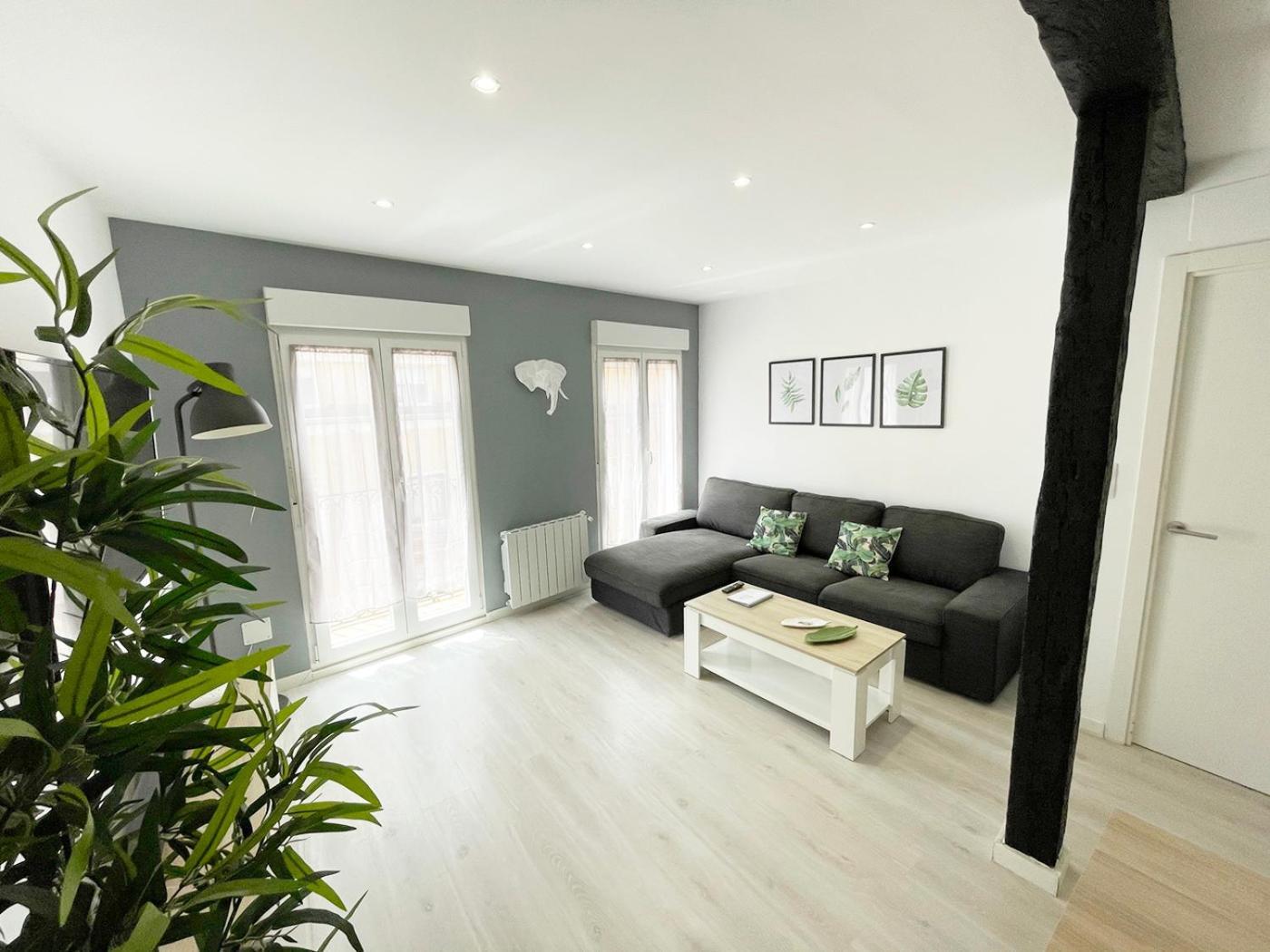 Luminoso Apartamento En Pleno Centro De 산탄데르 외부 사진